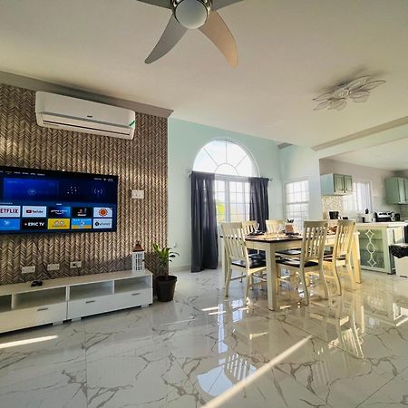Luxury Apartments And Rooms,The Lagoons Montego Bay Exteriör bild