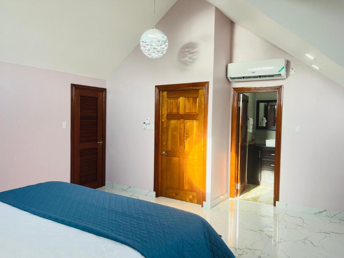 Luxury Apartments And Rooms,The Lagoons Montego Bay Exteriör bild