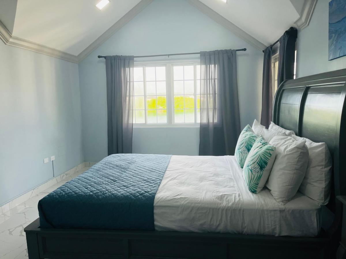Luxury Apartments And Rooms,The Lagoons Montego Bay Exteriör bild
