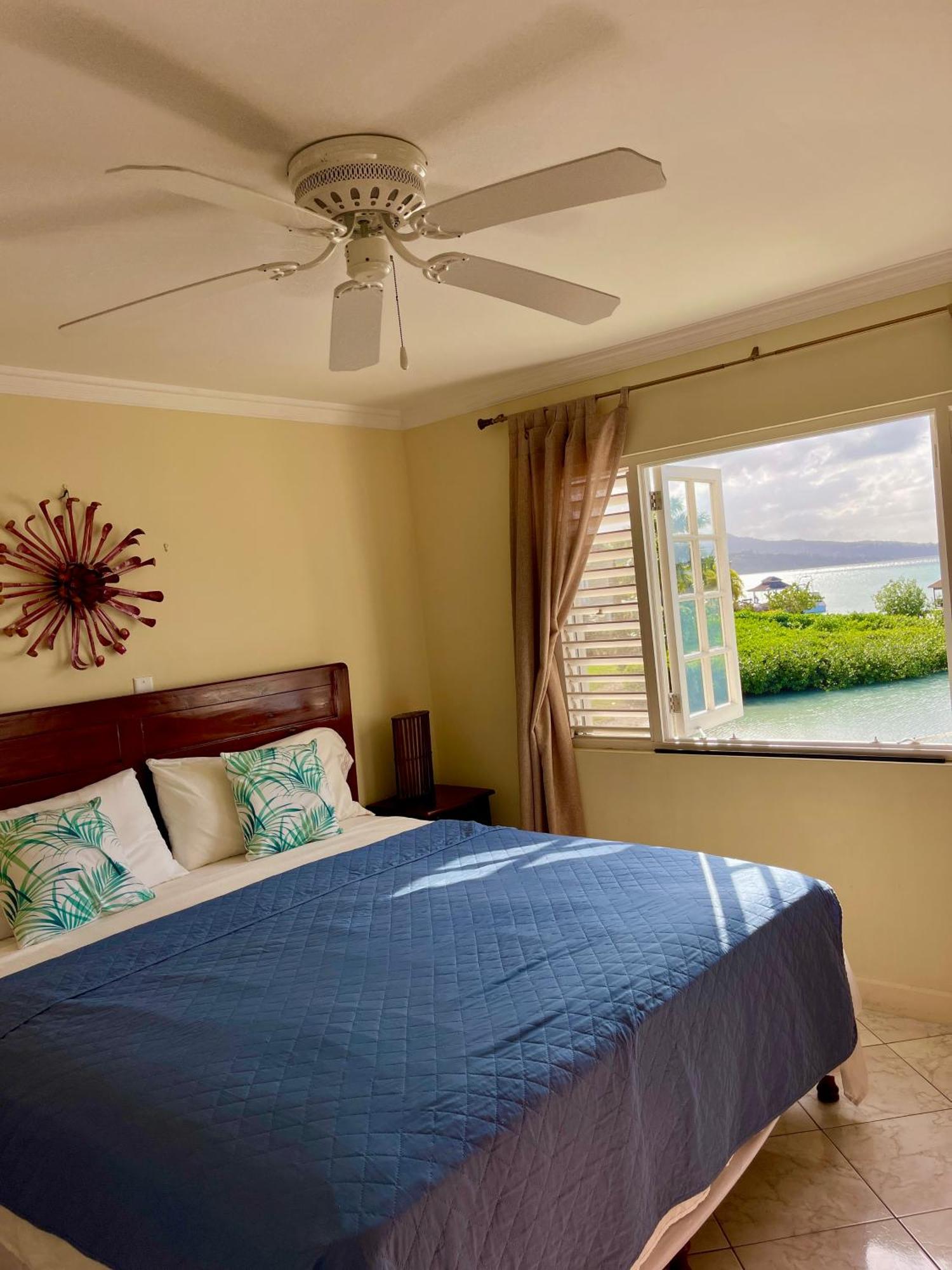 Luxury Apartments And Rooms,The Lagoons Montego Bay Exteriör bild