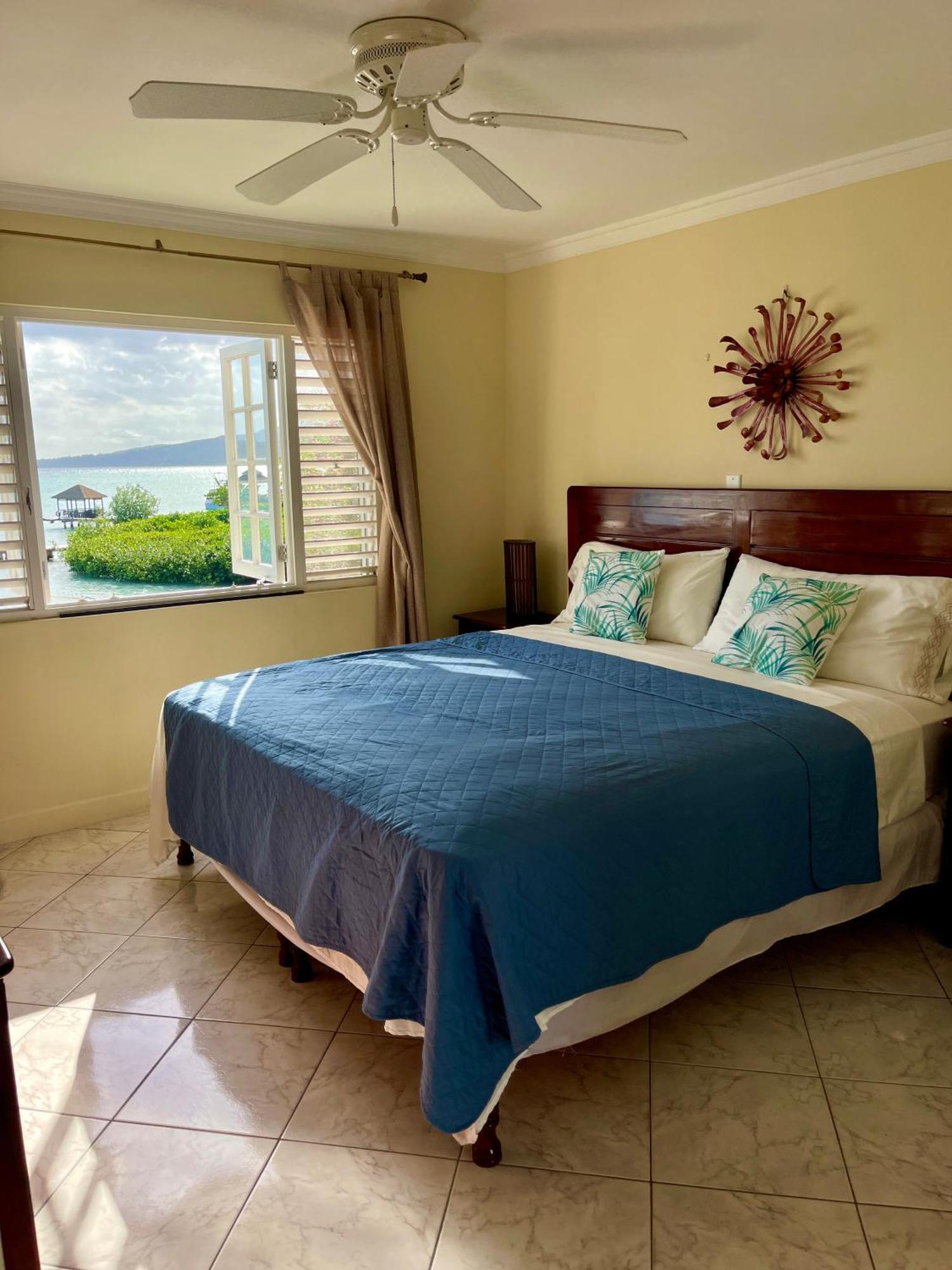 Luxury Apartments And Rooms,The Lagoons Montego Bay Exteriör bild