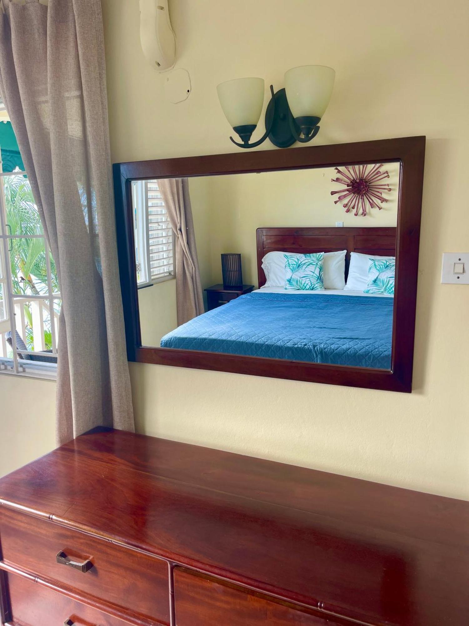 Luxury Apartments And Rooms,The Lagoons Montego Bay Exteriör bild