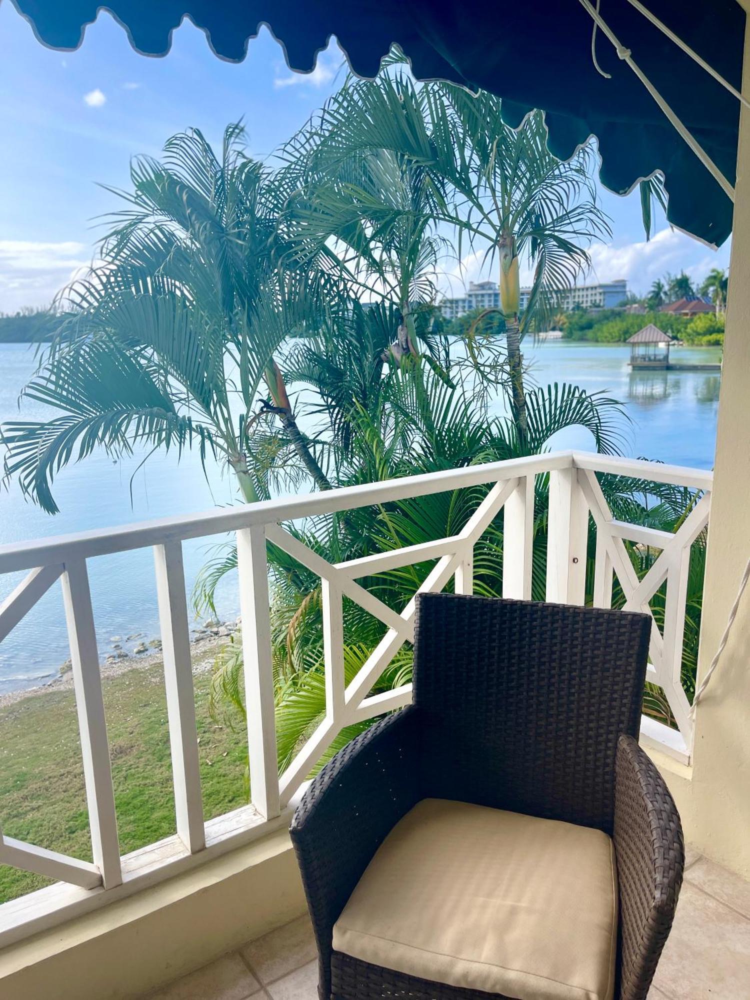 Luxury Apartments And Rooms,The Lagoons Montego Bay Exteriör bild