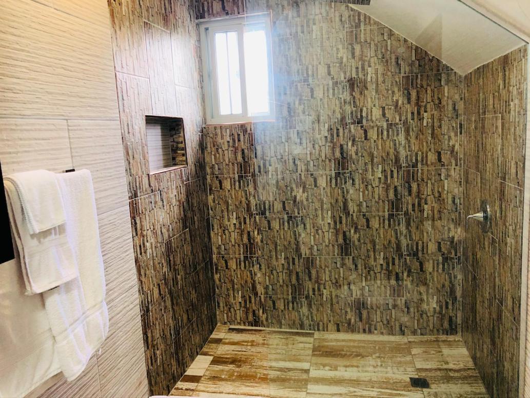 Luxury Apartments And Rooms,The Lagoons Montego Bay Exteriör bild